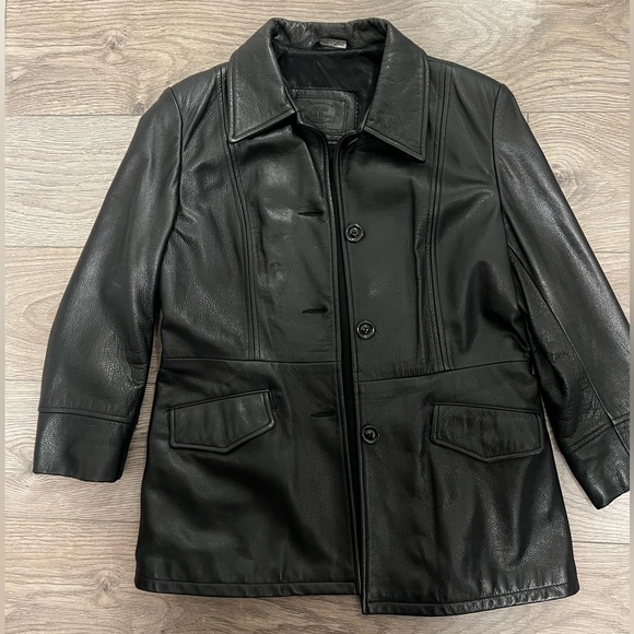 100% UNISEX LEATHER JACKET Made in Canada & in pristine condition - Picture 1 of 6